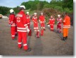 Ausbildung - Die Bereitschaft übt den Umgang mit Feuerlöschern  (22.06.2010)